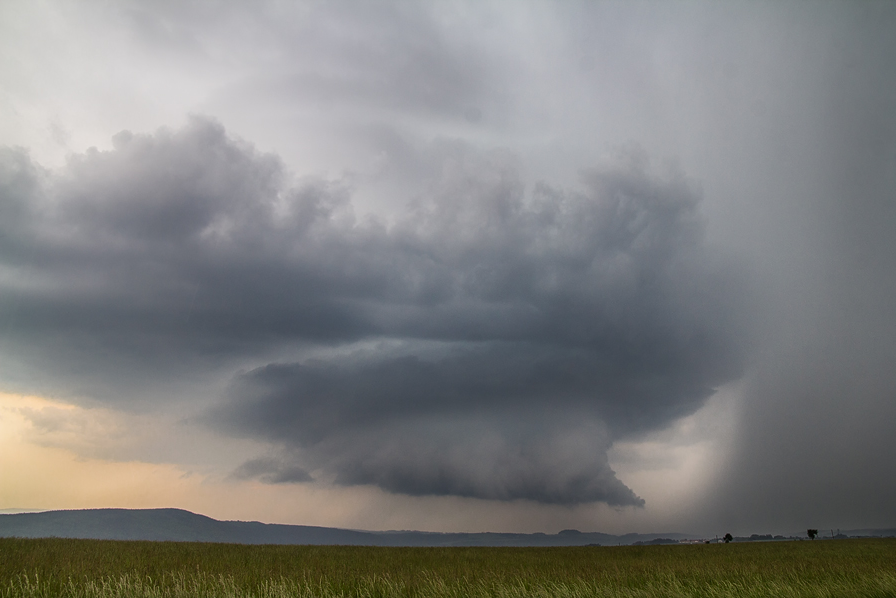 Intenzivní bouřky, supercela a bleskové povodně 28. 5. 2016